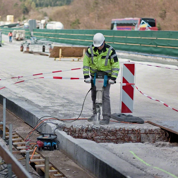 Brise Béton Bosch GSH27VC 62J 1000 Frappes/min 6 Pans 28mm 2 000W 7 Brise Béton Bosch GSH27VC 62J 1000 Frappes/min 6 Pans 28mm 2 000W – Image 5