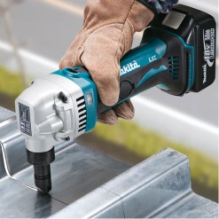 Grignoteuse Makita DJN161Z - 18 V - 2,5 Mm Max - Machine Seule 7 Grignoteuse Makita DJN161Z - 18 V - 2,5 Mm Max - Machine Seule -Kranzle-boutique djn161 act01