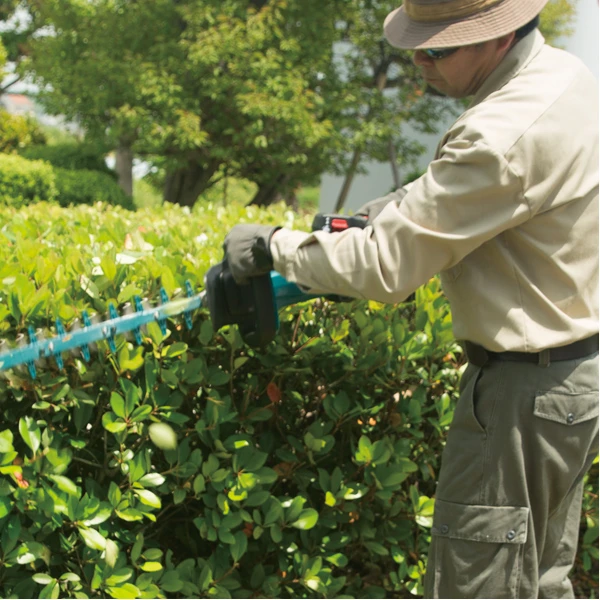 Taille Haie Makita DUH502SF 18V Une Batterie 3Ah Longueur De Coupe 50 Cm 3 Taille Haie Makita DUH502SF 18V Une Batterie 3Ah Longueur De Coupe 50 Cm