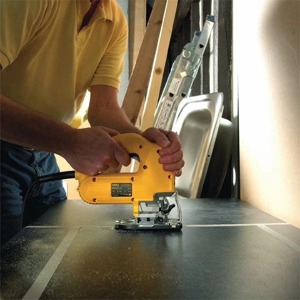 Scie Sauteuse Dewalt 550W DW341K-QS En Coffret 4 Scie Sauteuse Dewalt 550W DW341K-QS En Coffret – Image 2