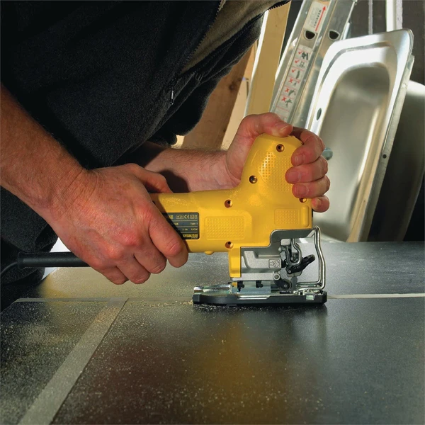 Scie Sauteuse Dewalt DW343K-QS 550W En Coffret 5 Scie Sauteuse Dewalt DW343K-QS 550W En Coffret – Image 3