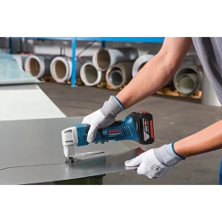 Cisaille à Tôle Sans Fil Bosch GSC 18V-16 Pro - Sans Batterie