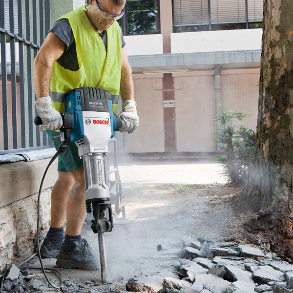 Brise Béton Bosch GSH27VC 62J 1000 Frappes/min 6 Pans 28mm 2 000W 6 Brise Béton Bosch GSH27VC 62J 1000 Frappes/min 6 Pans 28mm 2 000W – Image 4