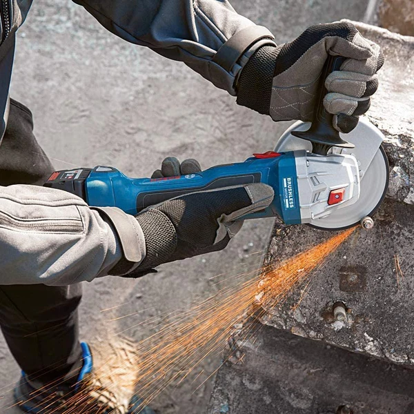 Meuleuse Bosch Ø125mm GWS 18V-7 S/Batterie Ni Chargeur En Coffret L-Boxx 3 Meuleuse Bosch Ø125mm GWS 18V-7 S/Batterie Ni Chargeur En Coffret L-Boxx