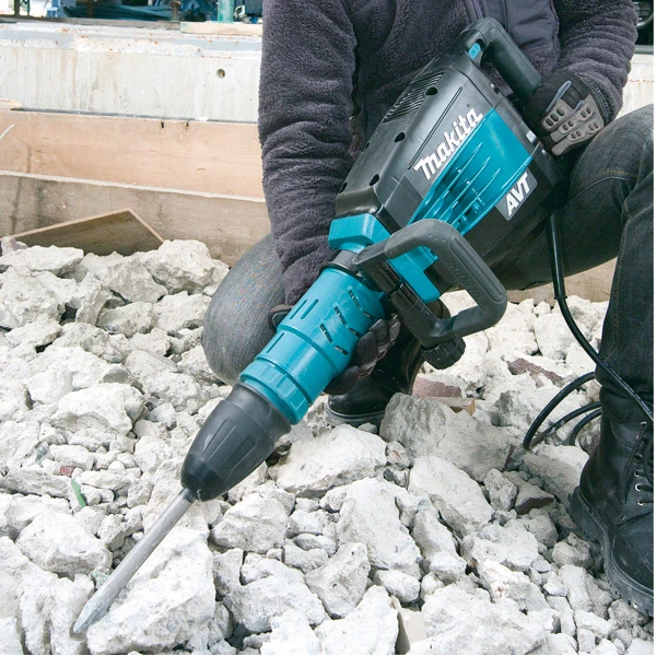 Burineur SDS MAX AVT 1510 W 19.9 J Référence HM1214C : Makita HM1214C 3 Burineur SDS MAX AVT 1510 W 19.9 J Référence HM1214C : Makita HM1214C
