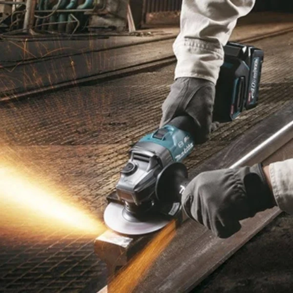 Meuleuse D'angle Makita Diamètre 125 Mm 40 V Max Li-Ion - Puissance 1100 W - 2 Batteries + Chargeur 8 Meuleuse D'angle Makita Diamètre 125 Mm 40 V Max Li-Ion - Puissance 1100 W - 2 Batteries + Chargeur – Image 6