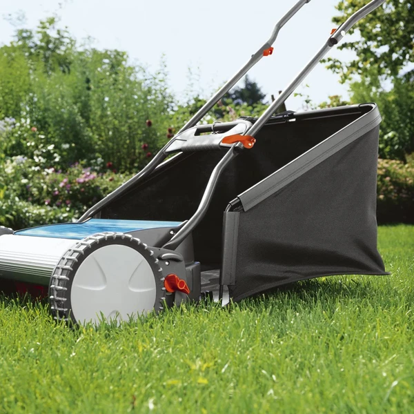 Sac Ramassage Herbe Coupée Tondeuse Gazon Hélicoïdale 49 Litres Gardena 4 Sac Ramassage Herbe Coupée Tondeuse Gazon Hélicoïdale 49 Litres Gardena – Image 2