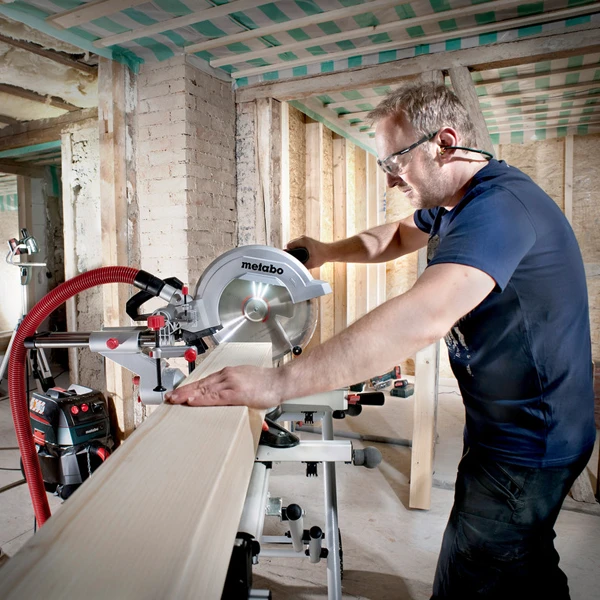 Scie Onglet Et Radiale Metabo KGS 305 M 1600W Diamètre 305 Mm 619305000 3 Scie Onglet Et Radiale Metabo KGS 305 M 1600W Diamètre 305 Mm 619305000