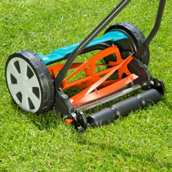 Tondeuse Hélicoïdale à Main 330 Classic Gardena Largeur De Coupe 33 Cm 6 Tondeuse Hélicoïdale à Main 330 Classic Gardena Largeur De Coupe 33 Cm – Image 4