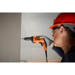 SPIT Paslode Visseuse Légère Spit P18 Pour Plaques De Plâtre - 710 W